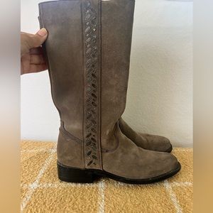 Beige Suède boots